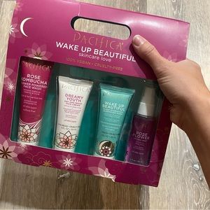 PACIFICA SKINCARE SET